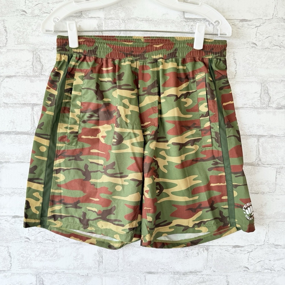 Feed Me Fight Me Men Shorts Sz M Camo Camouflage Workout Athletic Performance 7"